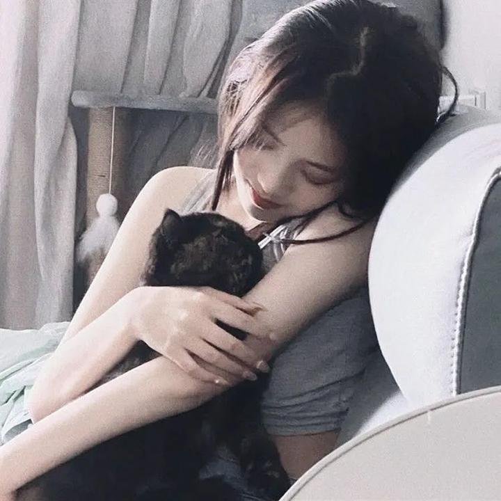 百变小姬子